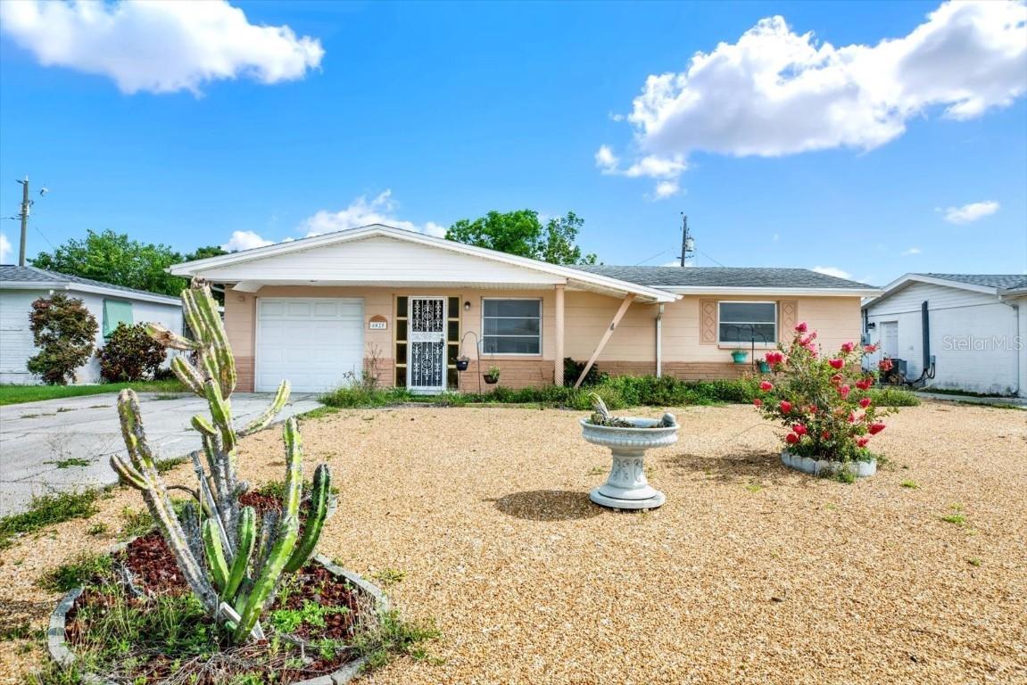 4025 Chesswood Dr., Holiday, FL 34691