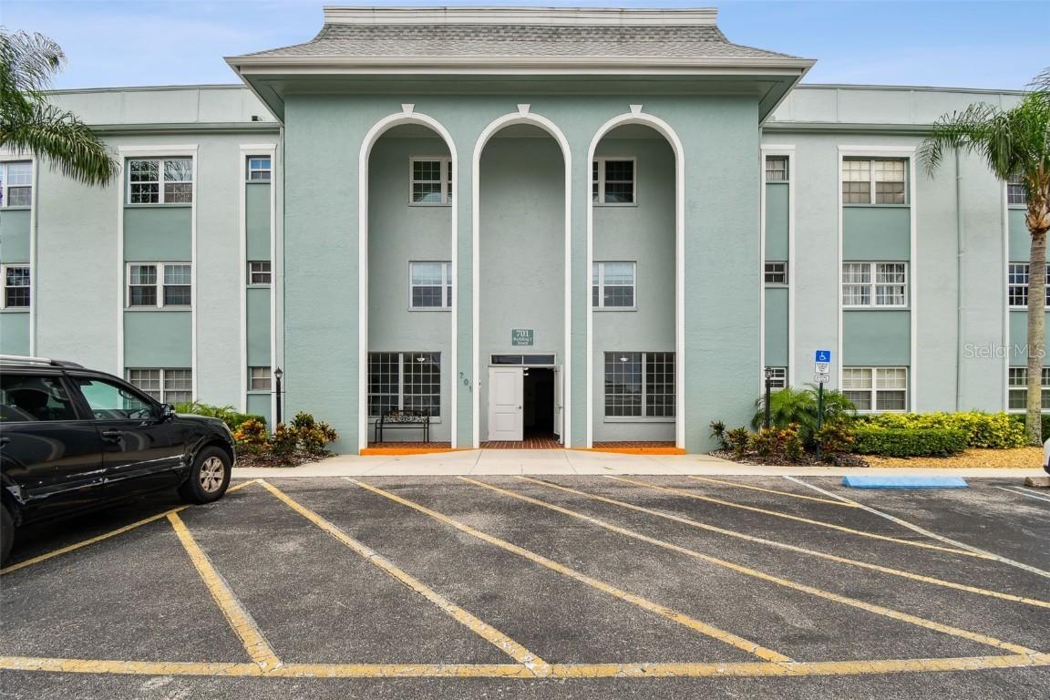 701 Poinsettia Rd. #322, Belleair, FL 33756