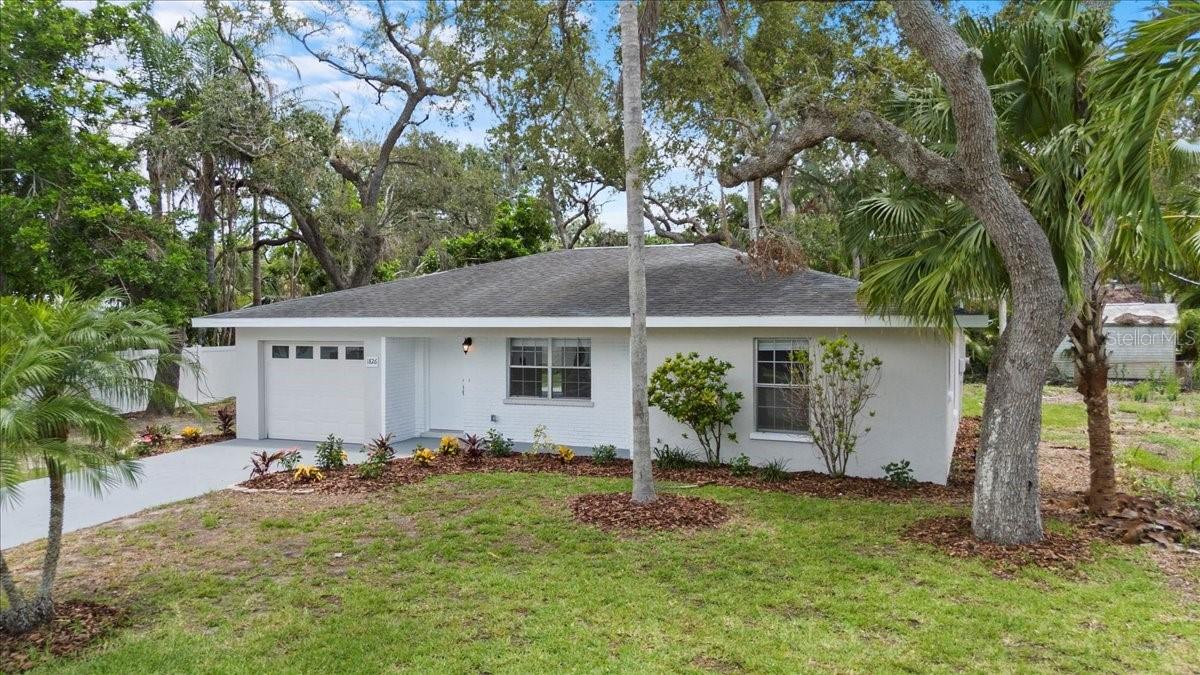 1826 2nd Ave., Bradenton, FL 34208