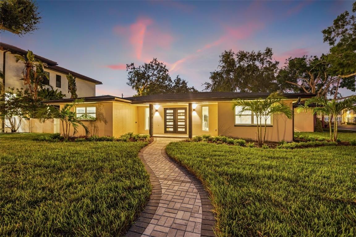 497 Capri Way, St Petersburg, FL 33704