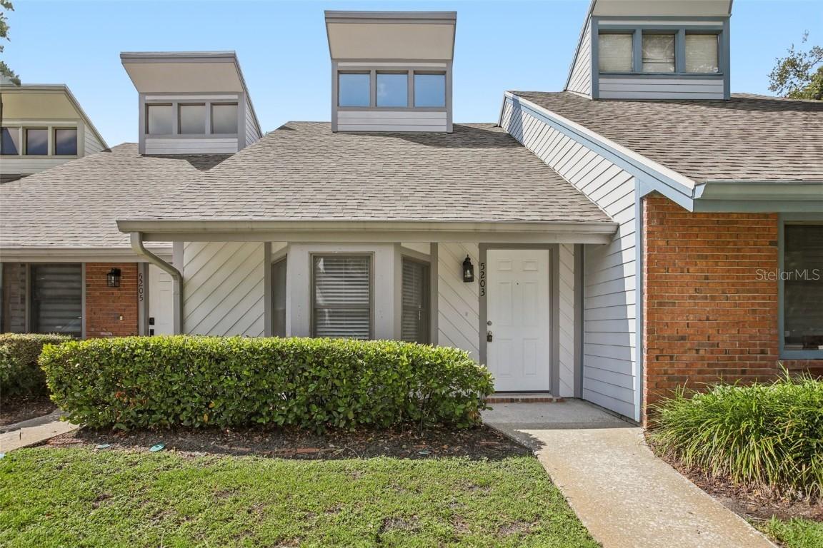 5203 Oak Charter Ct., Temple Terrace, FL 33617
