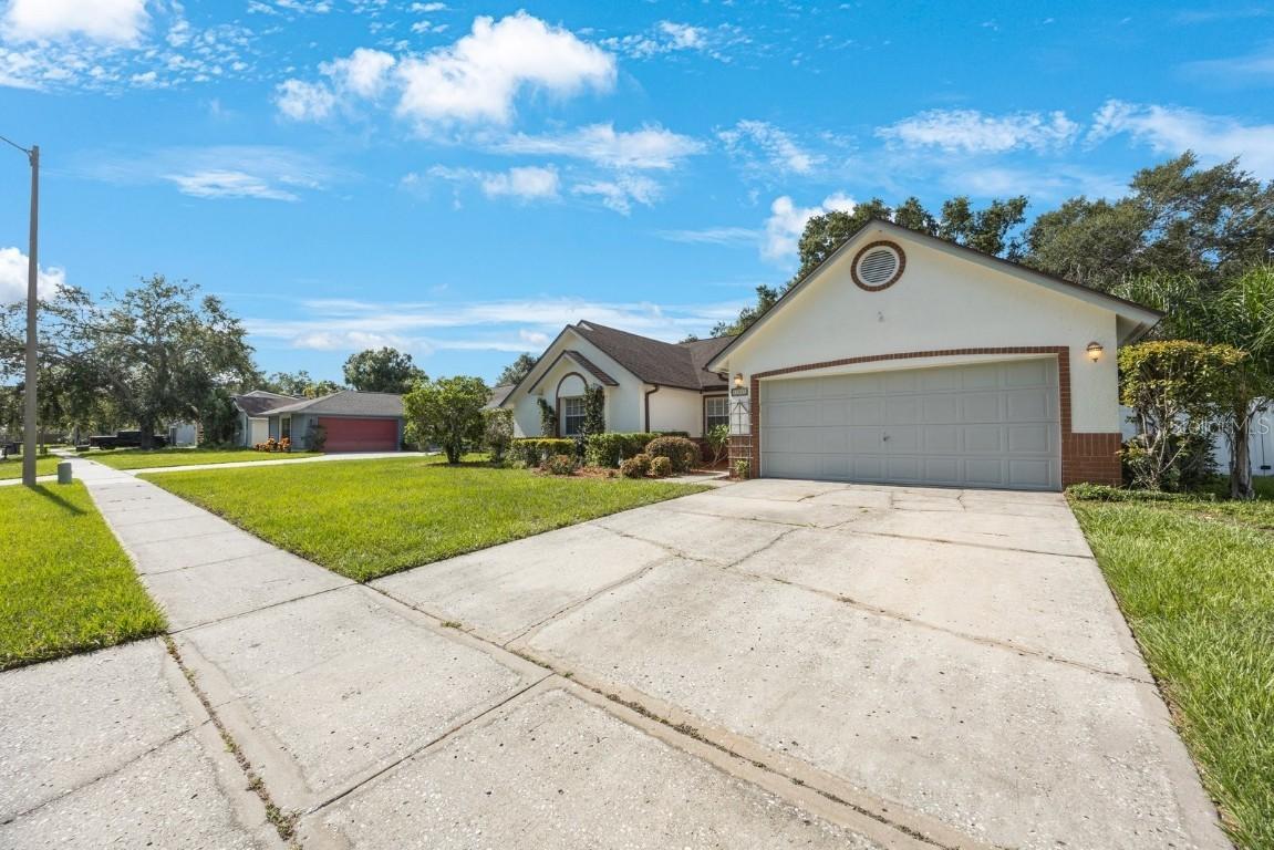 12405 Pathway Ct., Riverview, FL 33569