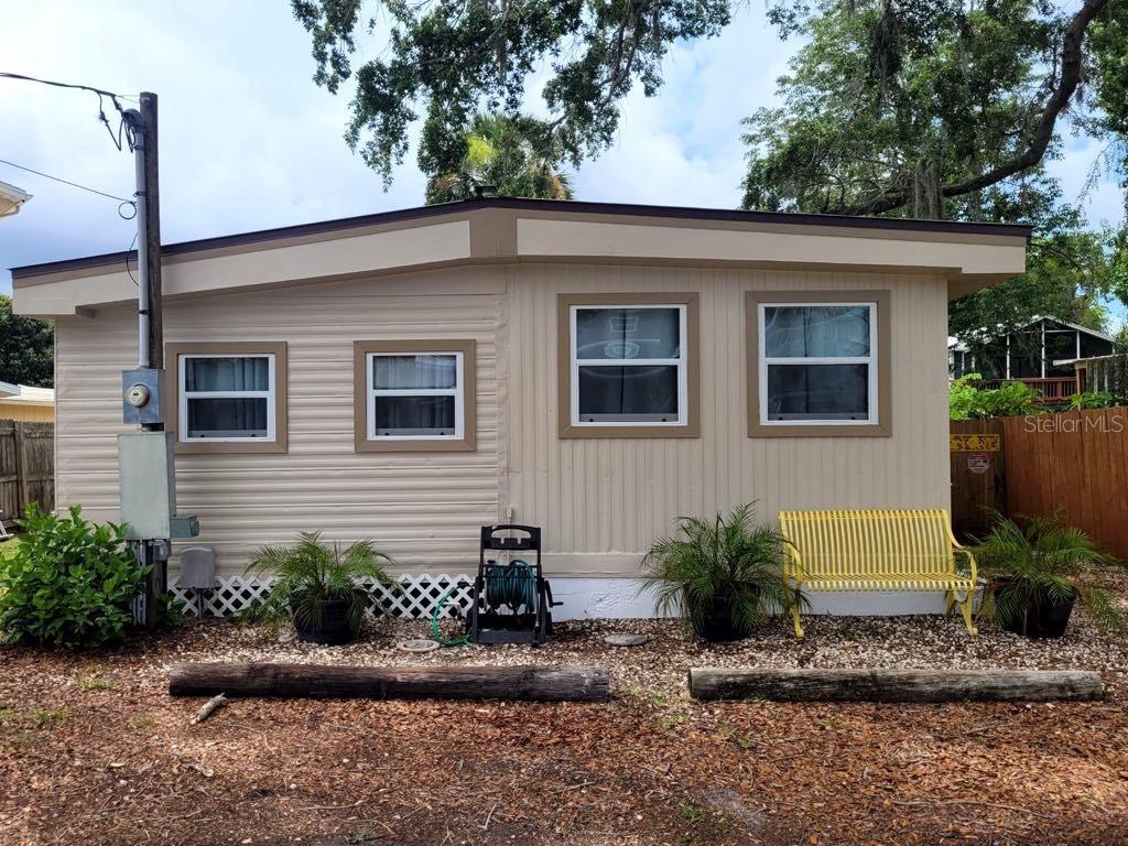 5527 Darlene St., Weeki Wachee, FL 34607