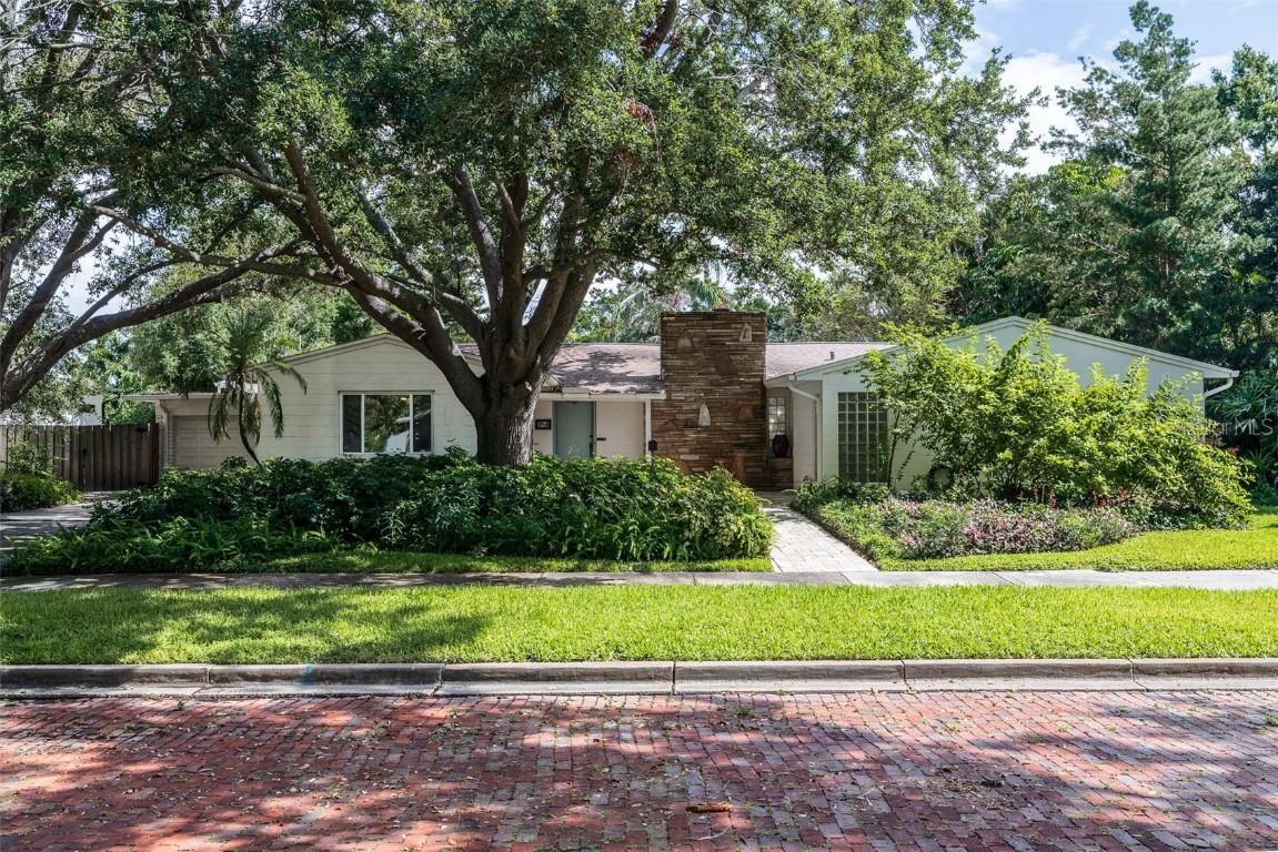 211 60th Ave., St Petersburg, FL 33705