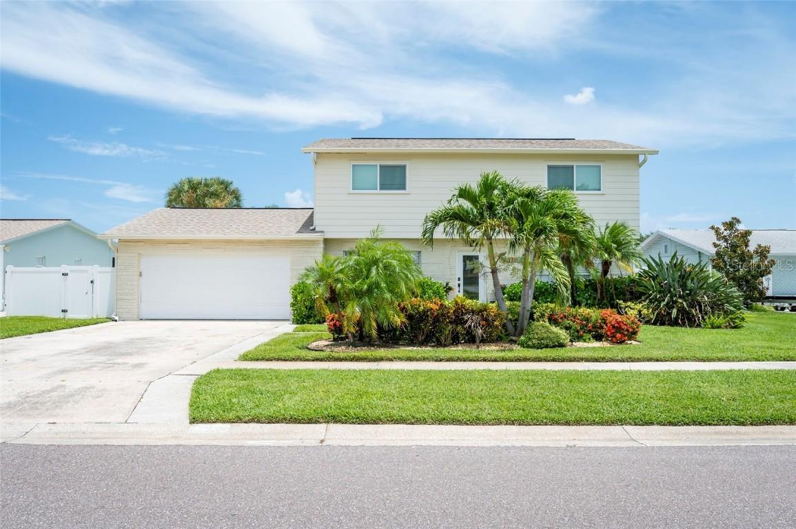 8425 Flagstone Dr., Tampa, FL 33615