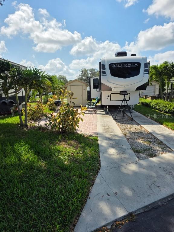 2938 Par Dr. #200, Bowling Green, FL 33834