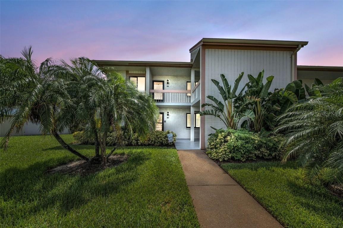 180 Lakeview Way, Oldsmar, FL 34677