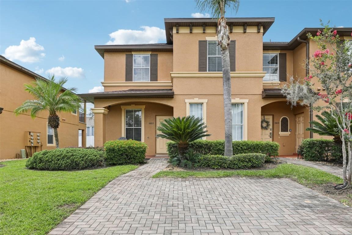 1052 Calabria Avenue Ave., Davenport, FL 33897