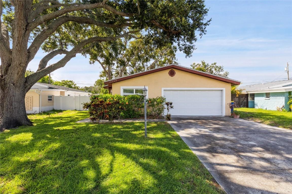 10502 Orange Blossom Ln., Seminole, FL 33772