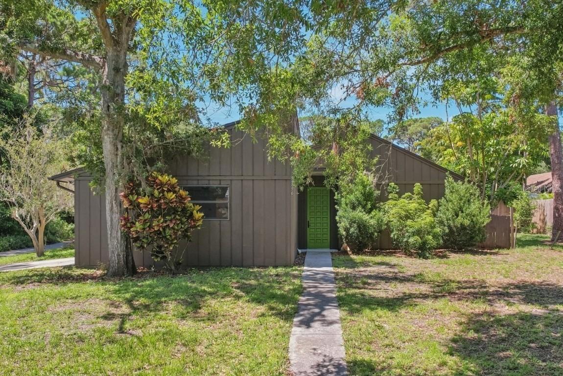 2896 Grand Cayman St., Sarasota, FL 34231