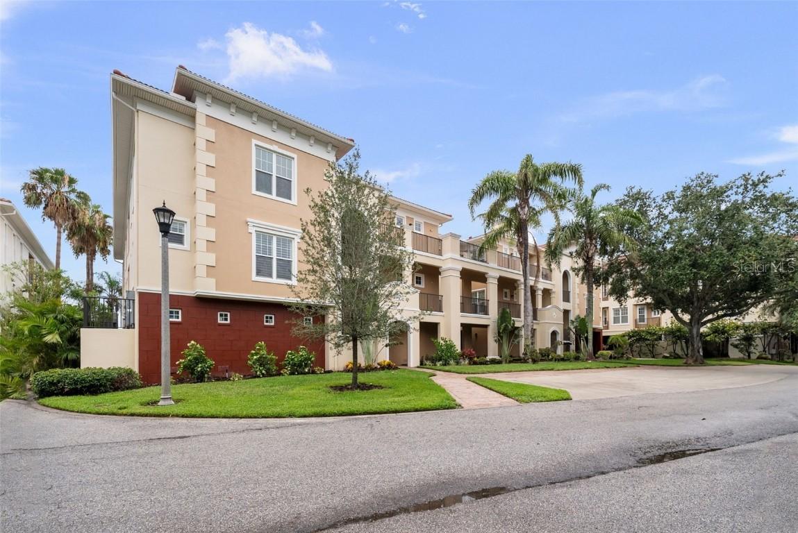 6 Academy Way #221, St Petersburg, FL 33711