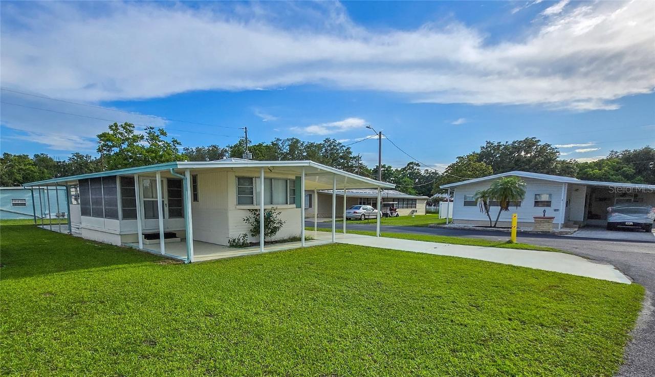 37016 8th Ave., Zephyrhills, FL 33542
