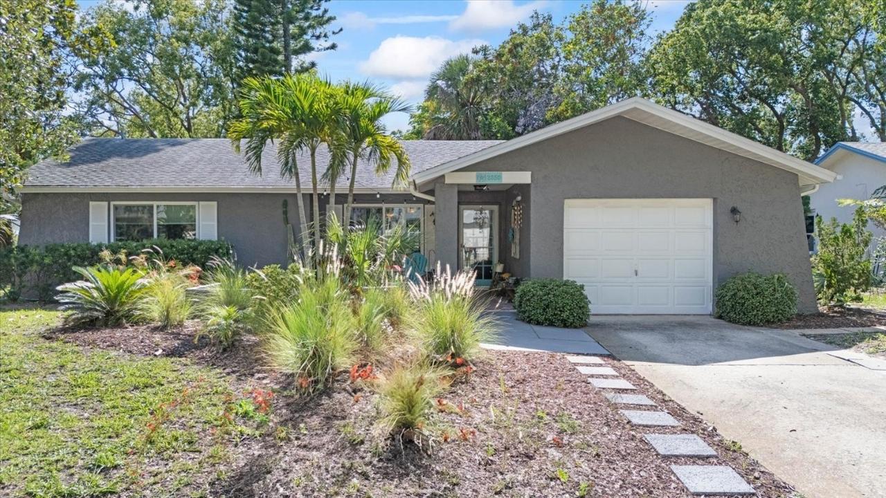 2850 Doone Cir., Palm Harbor, FL 34684