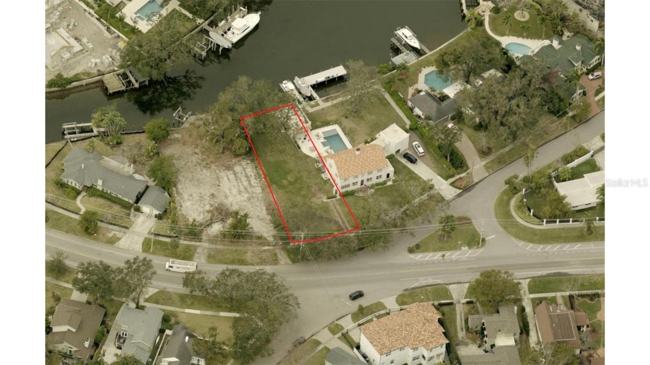 418 Blanca Ave., Tampa, FL 33606
