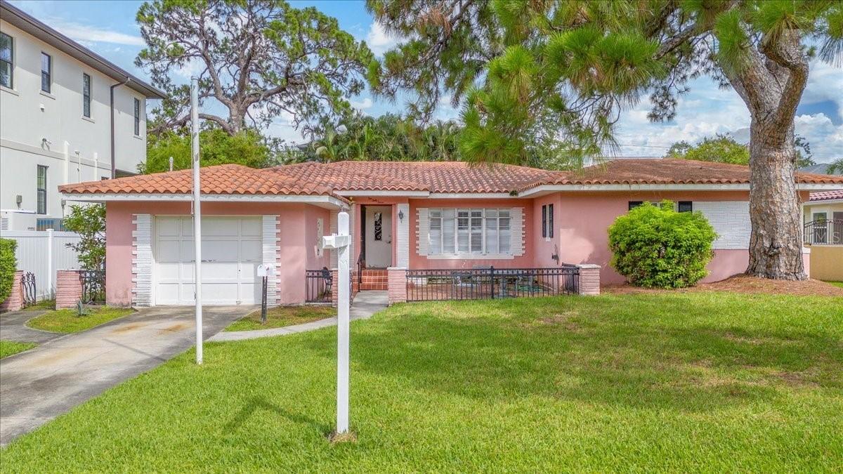 267 Snell Isle Blvd., St Petersburg, FL 33704