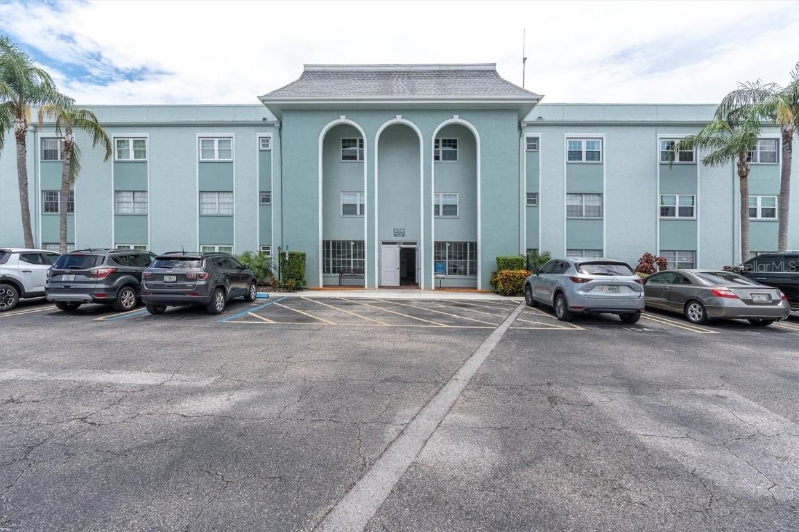 1706 Belleair Forest Dr. #146, Belleair, FL 33756
