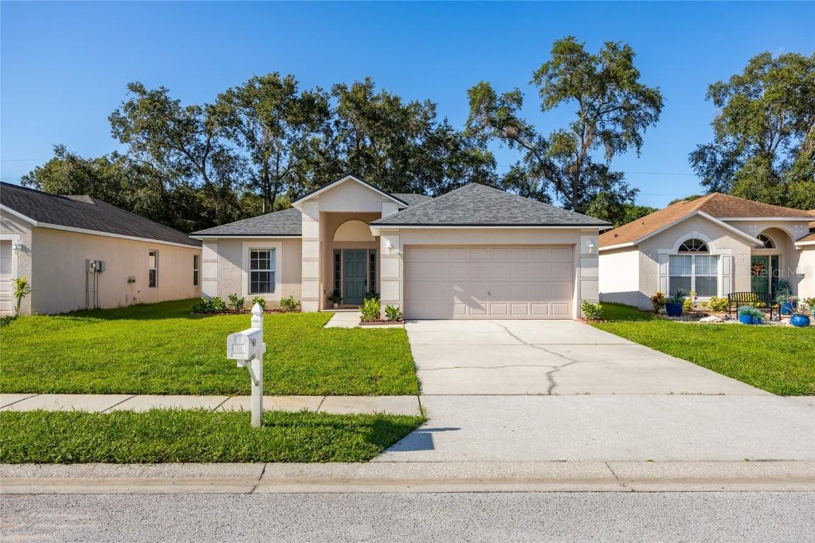 30260 Birdhouse Dr., Wesley Chapel, FL 33545