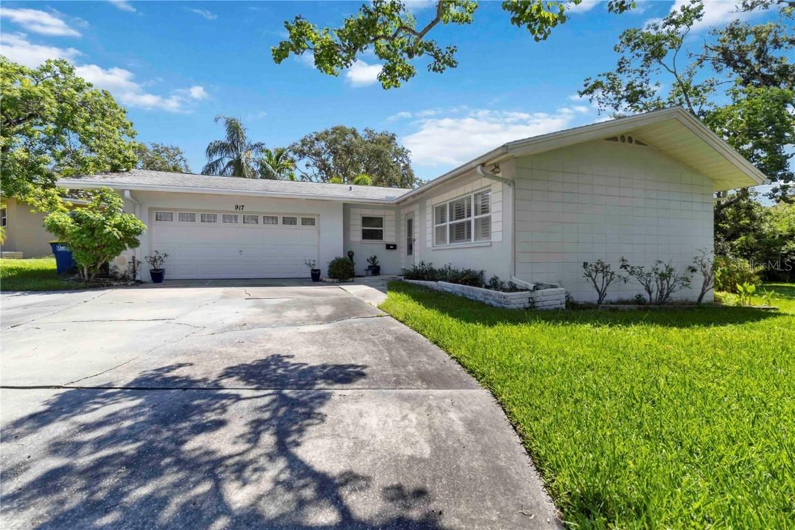 917 Pineview Ave., Clearwater, FL 33756