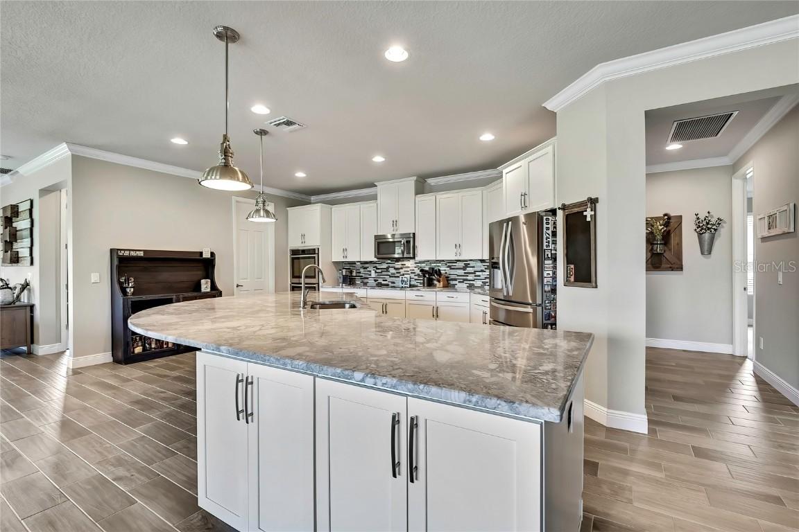 1846 Moorhen Way, Lutz, FL 33558