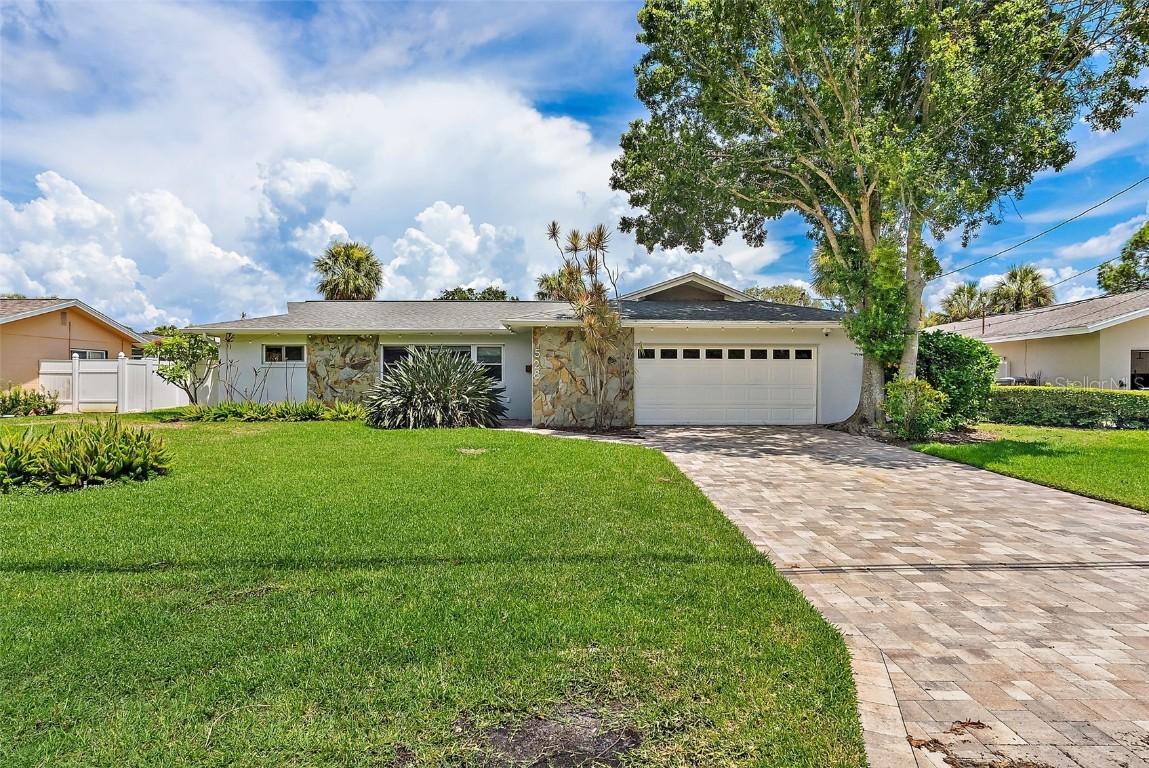 5285 Dover St., St Petersburg, FL 33703
