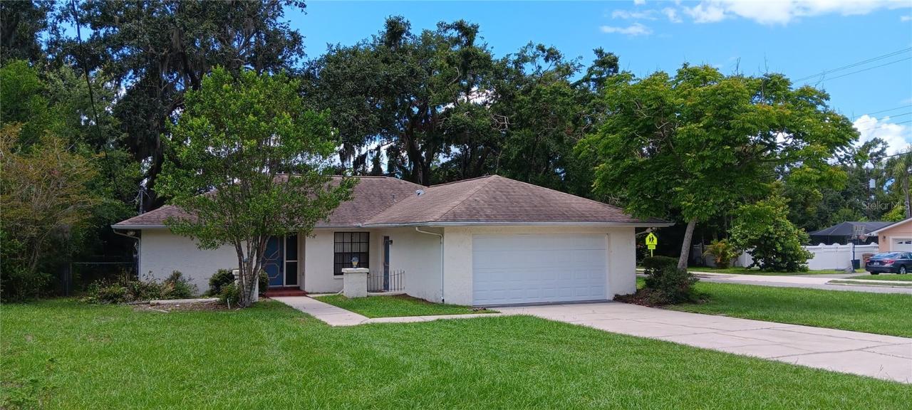 401 Fern Cliff Ave., Temple Terrace, FL 33617