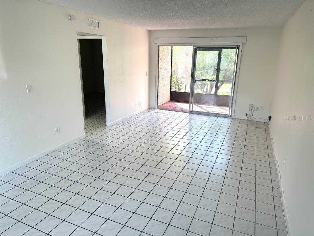 6342 Newtown Cir. #A4, Tampa, FL 33615