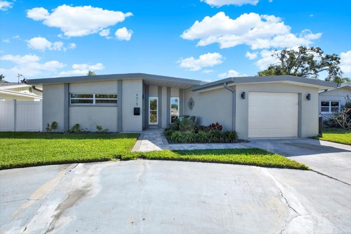 4015 Overlook Dr., St Petersburg, FL 33703