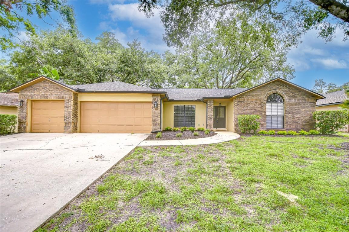 512 Pinewalk Dr., Brandon, FL 33510