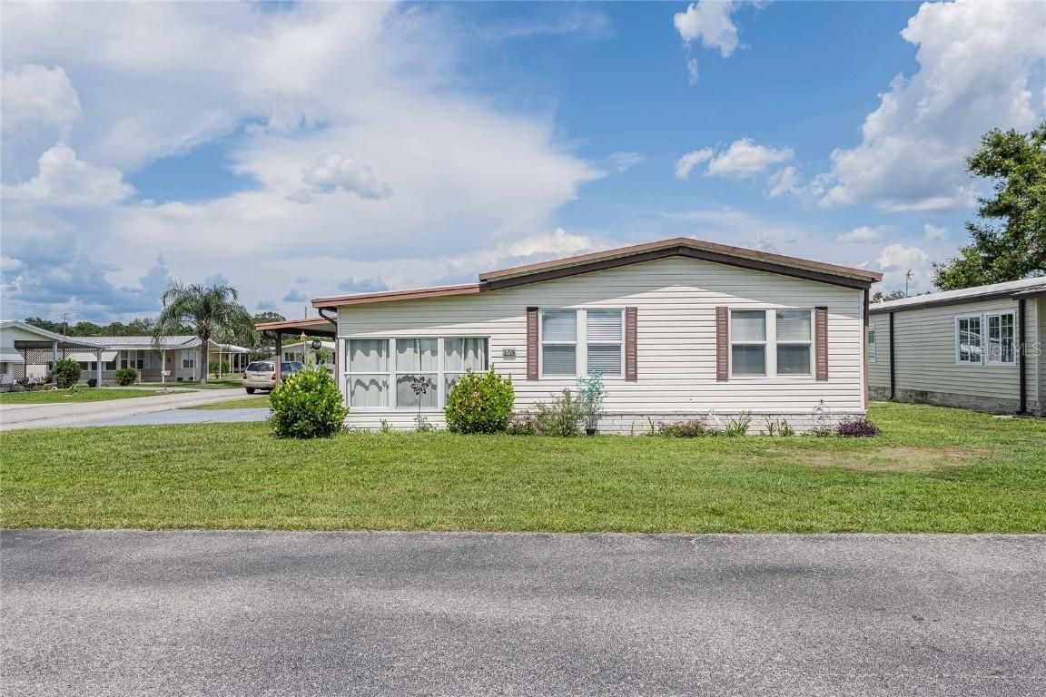 5706 Benton St., Zephyrhills, FL 33542