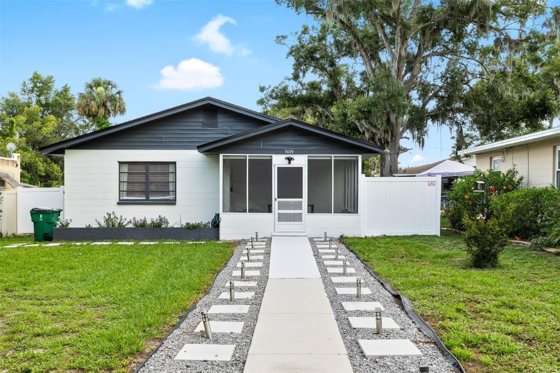 5055 9th St., Zephyrhills, FL 33542