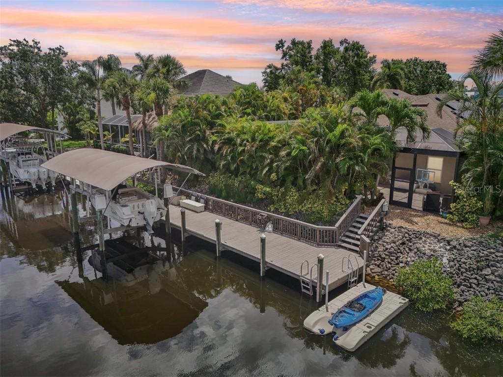 4615 Shark Dr., Bradenton, FL 34208