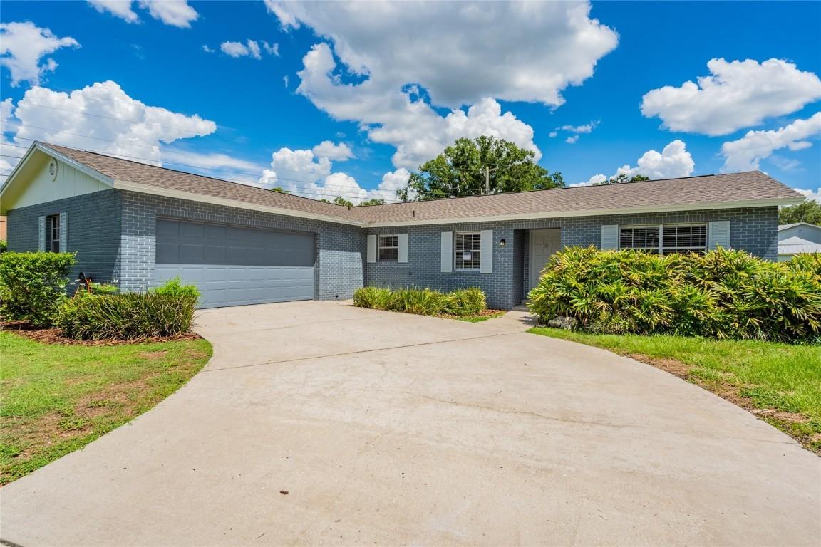 1327 Glenview Ln., Lakeland, FL 33813