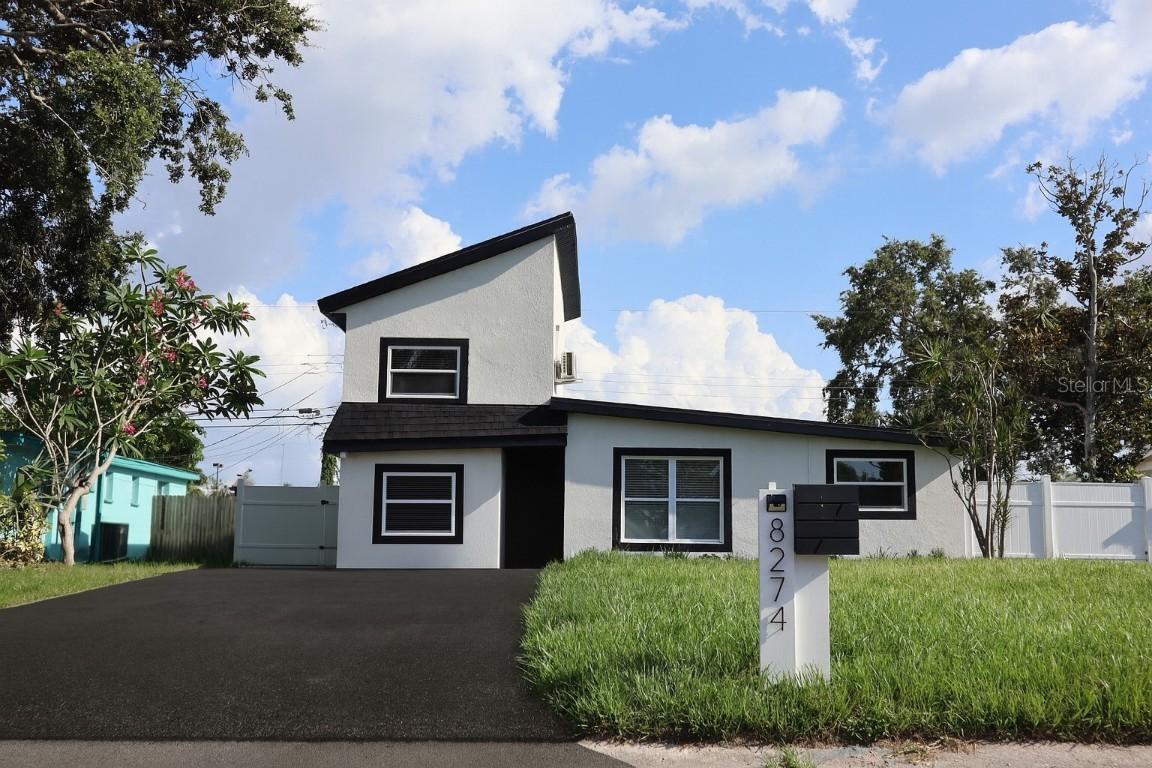 8274 Rose Ter., Seminole, FL 33777
