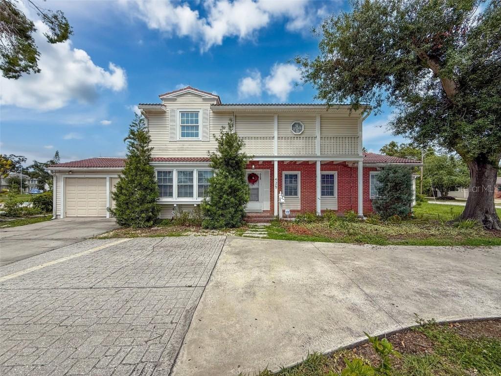 425 49th St., St Petersburg, FL 33710