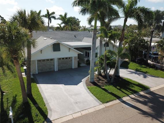 New Homes with In-ground Swimming Pools That Attend Clearwater High School: June 29th to July 5th