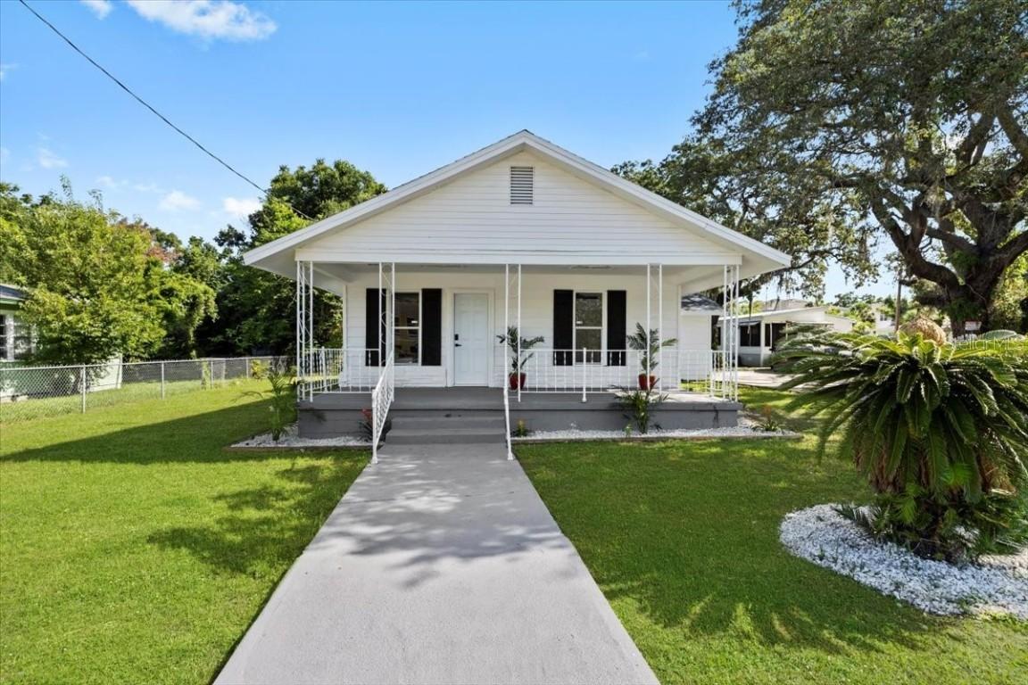 4112 E Ellicott St, Tampa, FL 33610
