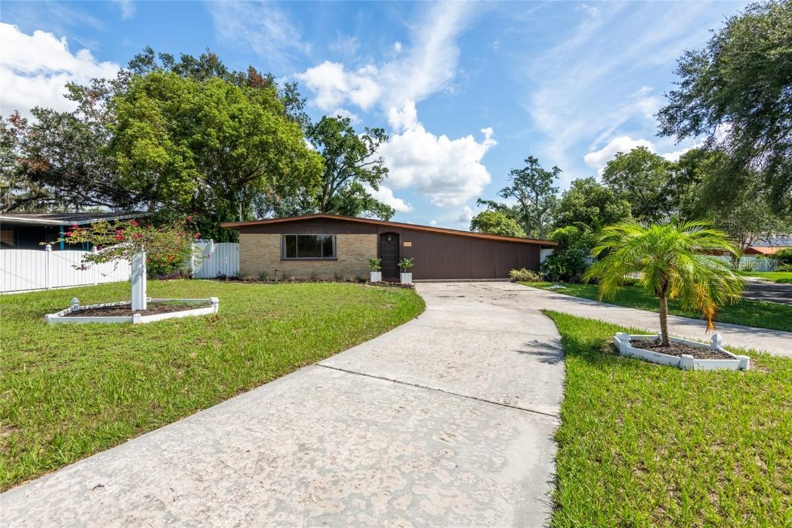 4018 E Bluff Ave., Tampa, FL 33617