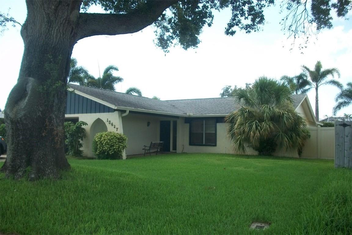 13627 San Rafael Dr., Largo, FL 33774
