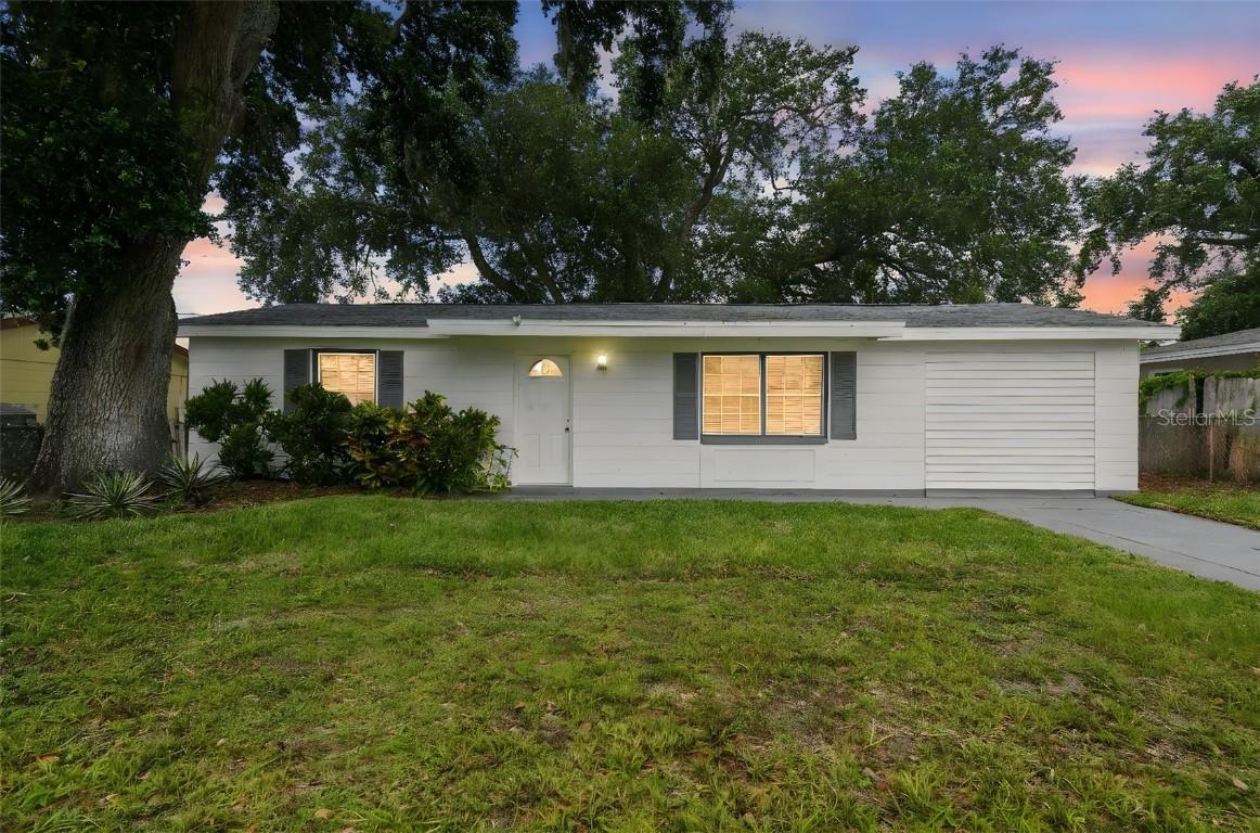 1833 Knollwood Dr., Holiday, FL 34690