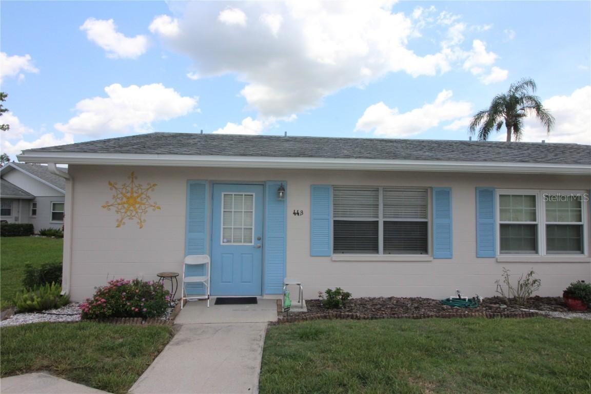 402 Dorchester Pl. #44, Sun City Center, FL 33573