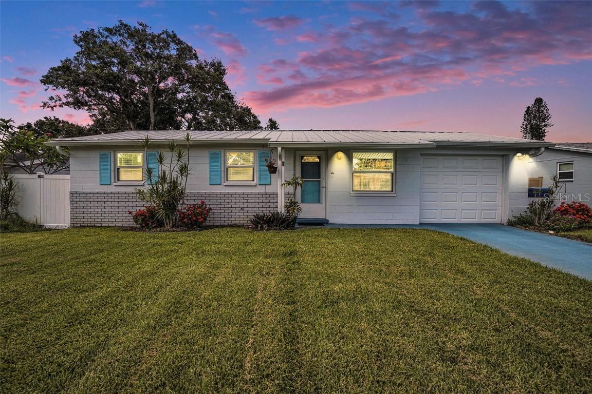 11416 126th Ave., Largo, FL 33778