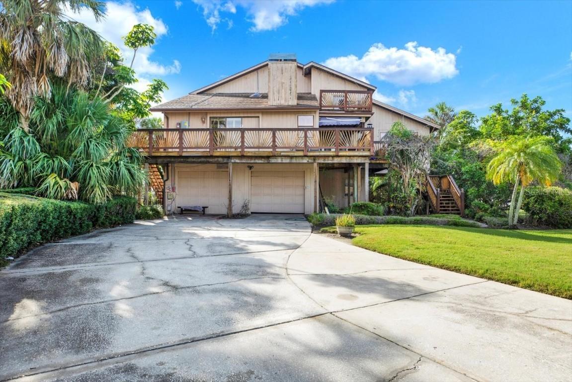 101 Carlyle Dr., Palm Harbor, FL 34683