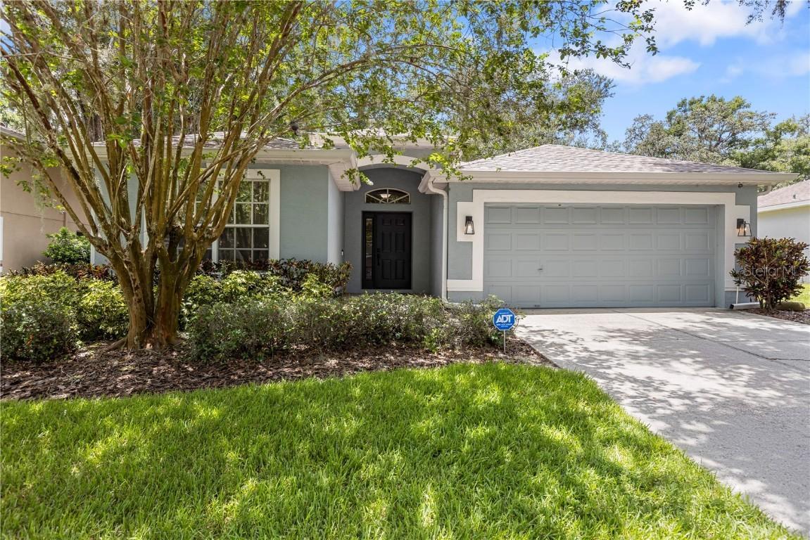 2910 Red Coat Cir., Brandon, FL 33511