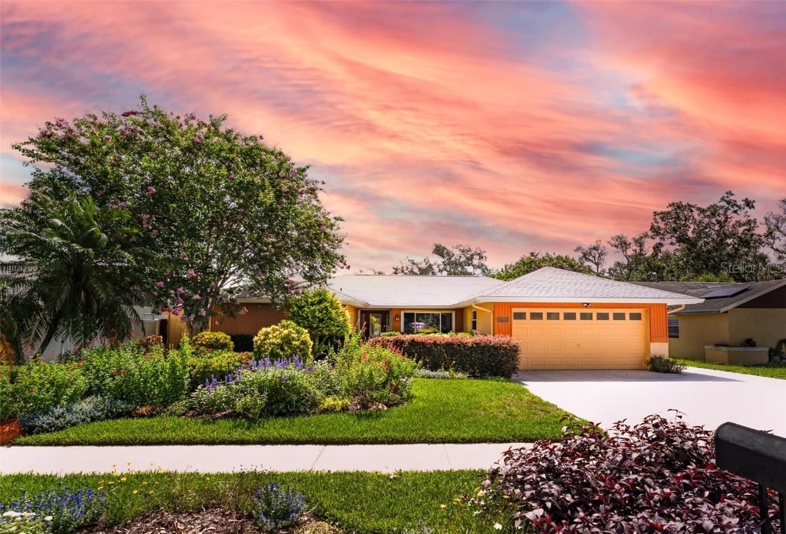 104 Foxwood Dr., Brandon, FL 33510
