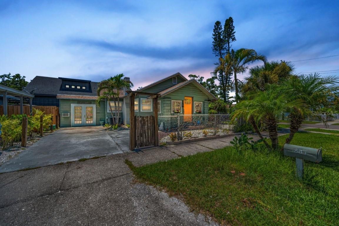 1801 52nd St., Gulfport, FL 33707