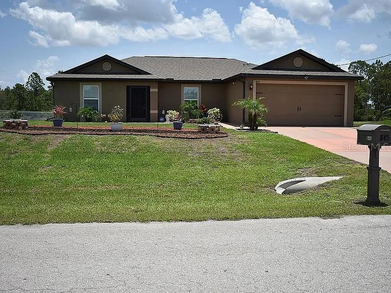 845 Lochman Dr., Fort Myers, FL 33913