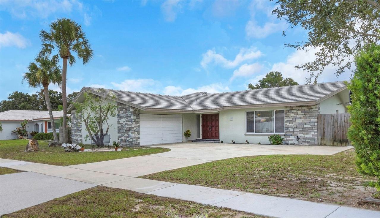 13986 Bonnie Brae Dr., Largo, FL 33774