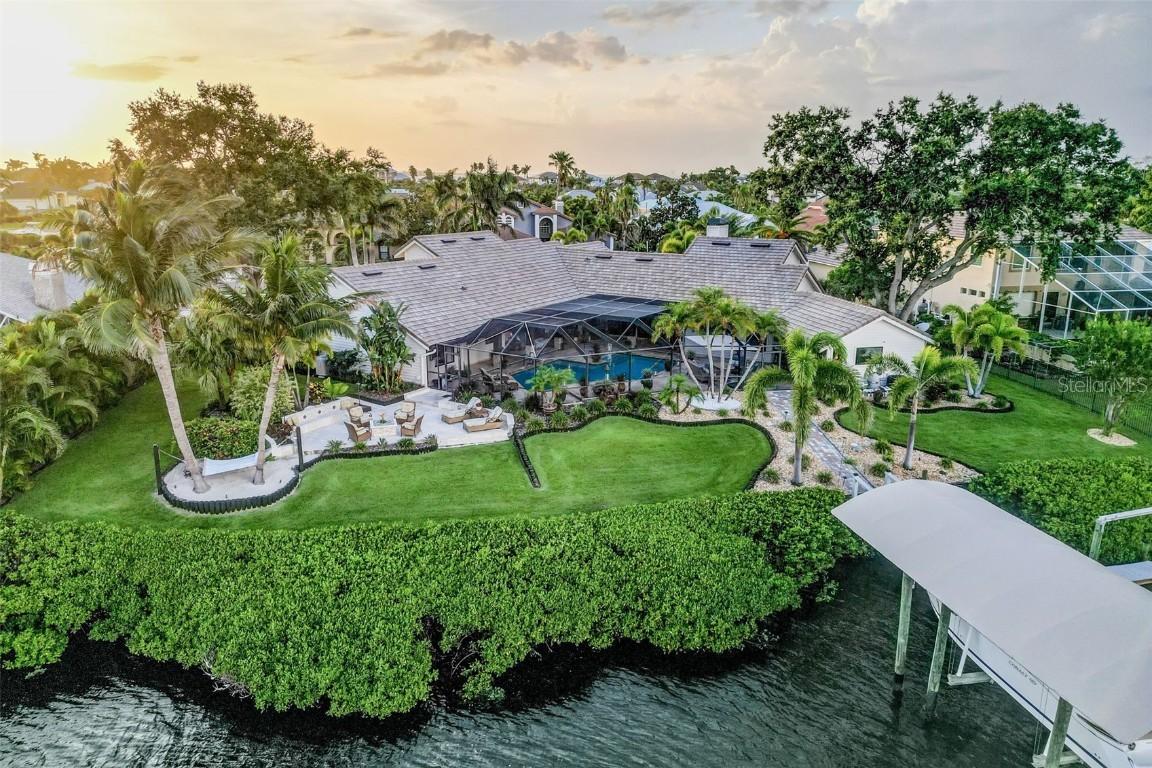6605 Seabird Way, Apollo Beach, FL 33572