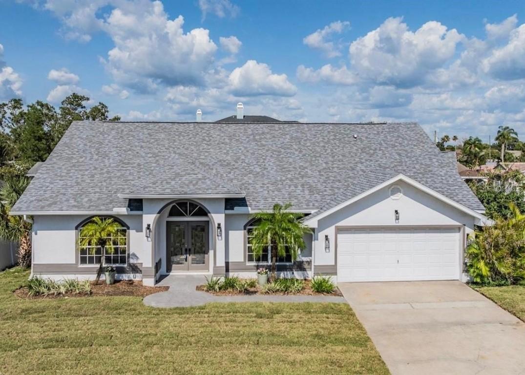 2127 Lagoon Dr., Dunedin, FL 34698
