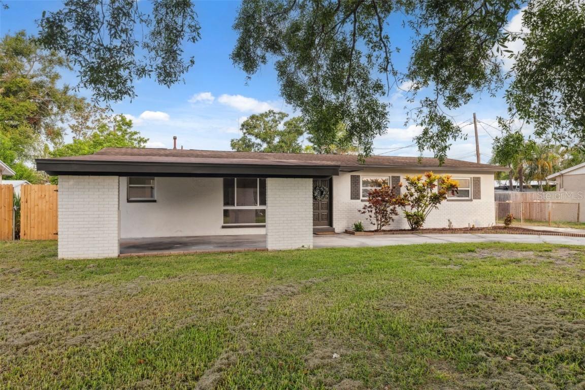 8256 Lark St., Seminole, FL 33777